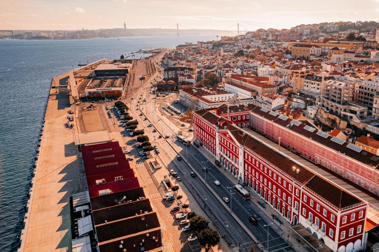 The Editory Riverside Hotel, An Historic Hotel リスボン エクステリア 写真 Aerial view of the station
