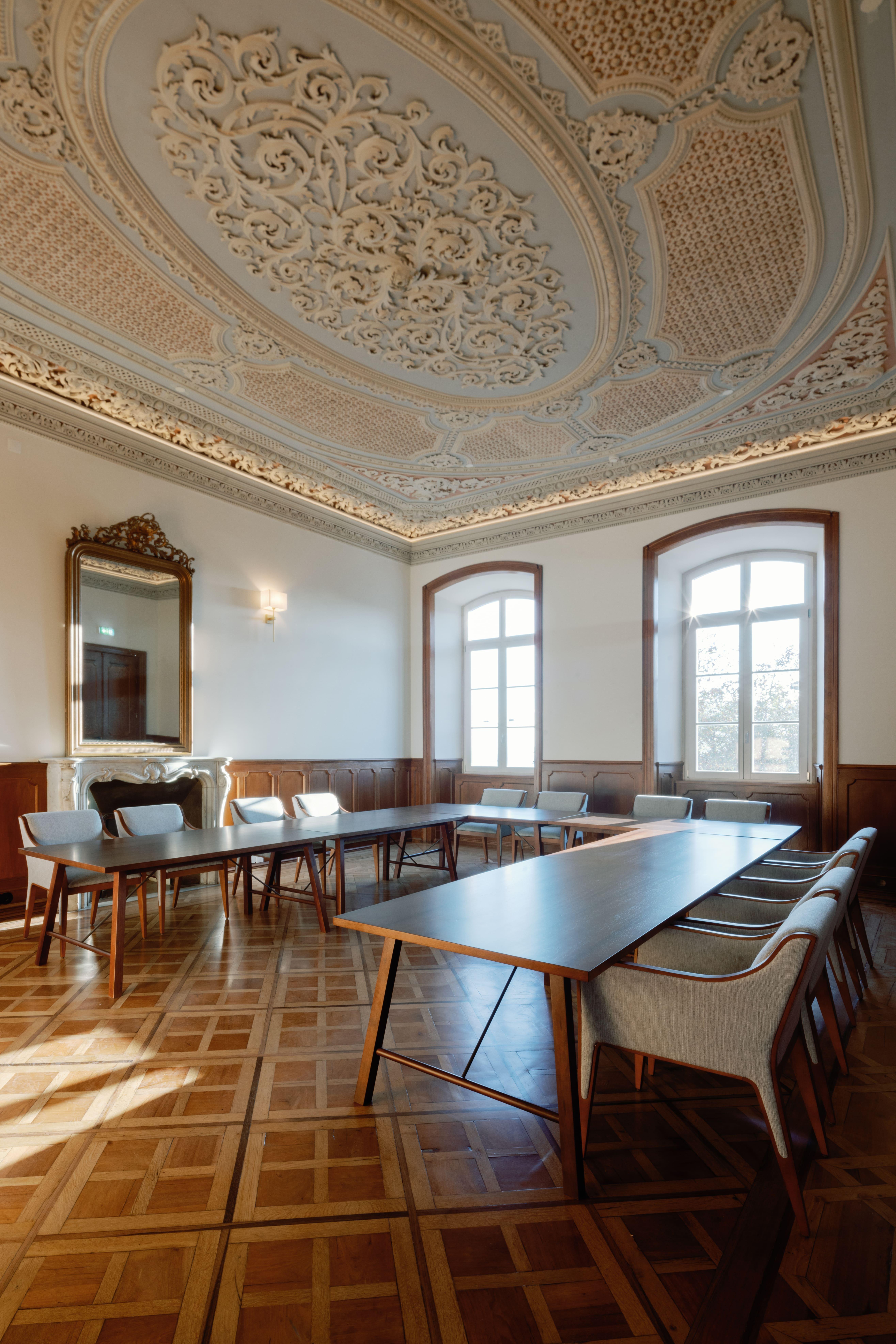 The Editory Riverside Hotel, An Historic Hotel リスボン エクステリア 写真 The interior of the library