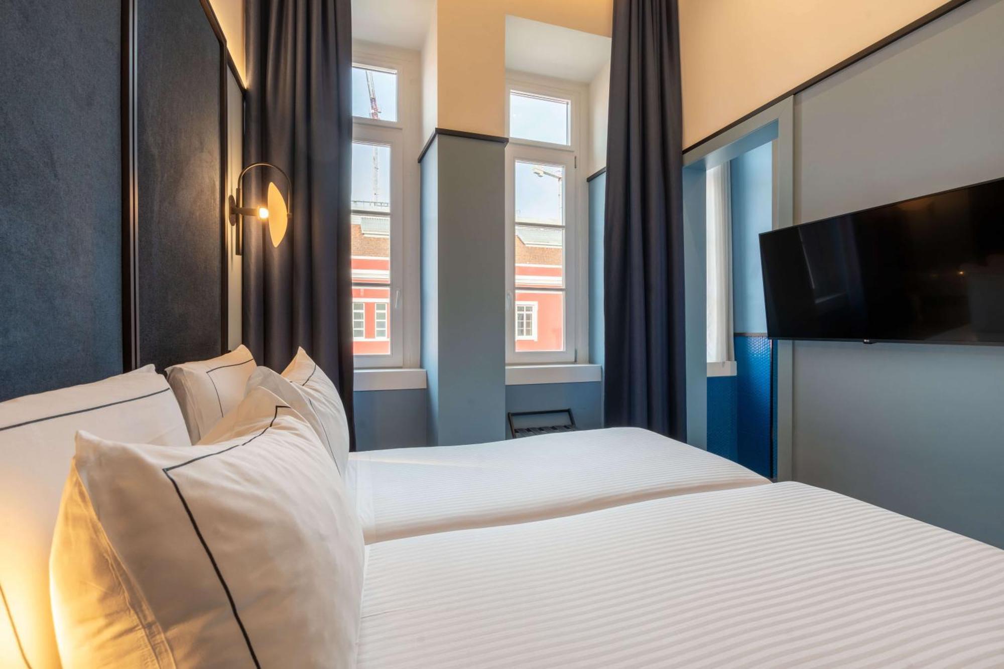 The Editory Riverside Hotel, An Historic Hotel リスボン エクステリア 写真 A room at the hotel