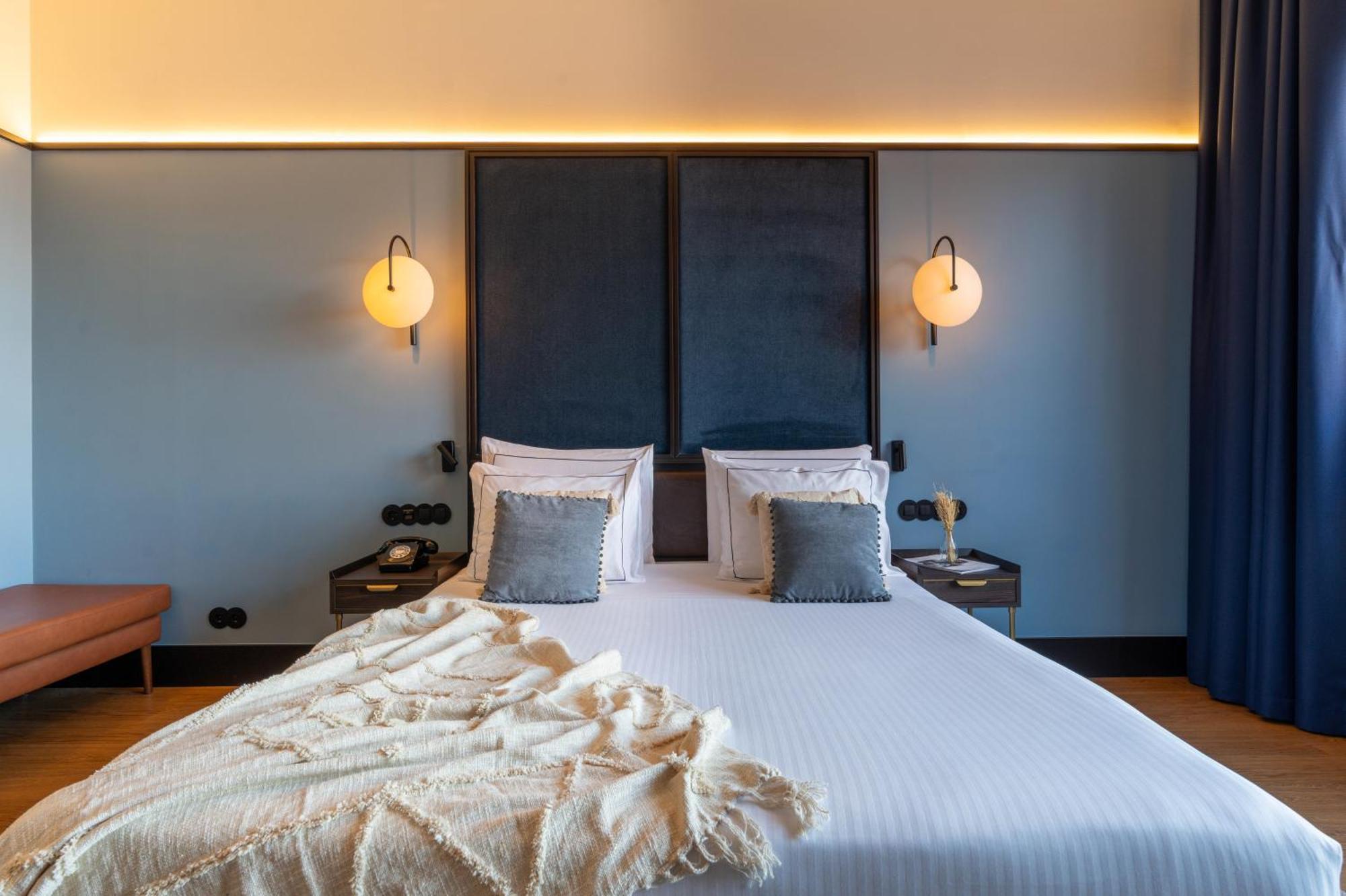 The Editory Riverside Hotel, An Historic Hotel リスボン エクステリア 写真 A bedroom at the hotel